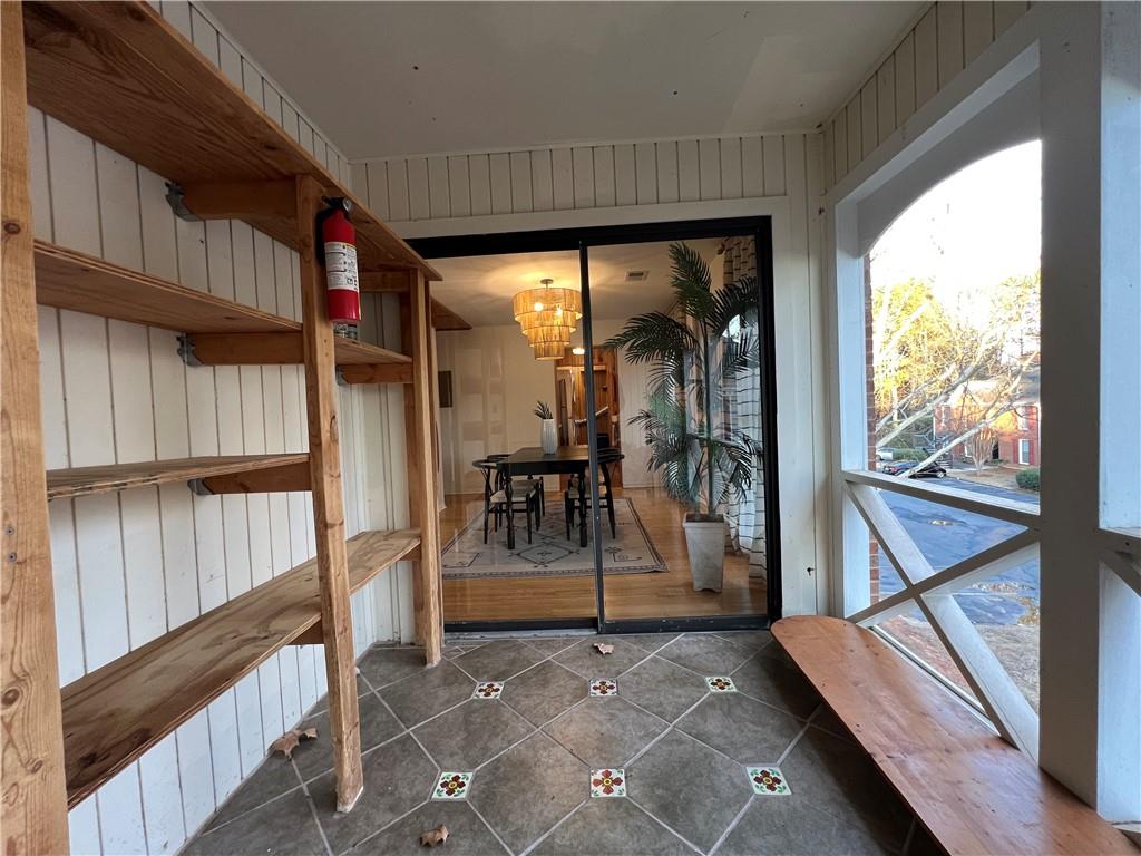 Coral Ridge Commons - Residential Lease