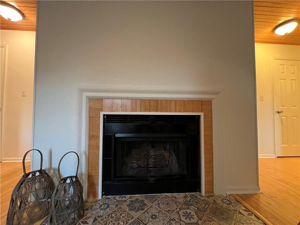 Coral Ridge Commons - Residential Lease