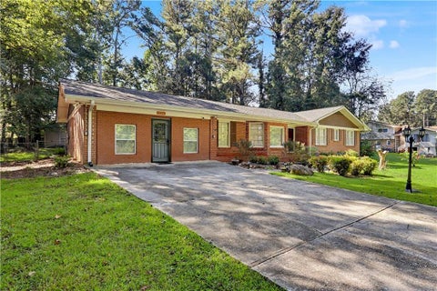 Homes For Sale - 2246 Rhett Court<br/> Lawrenceville, GA 30044