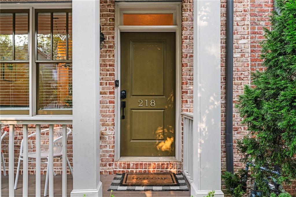 218 Marion Place NE