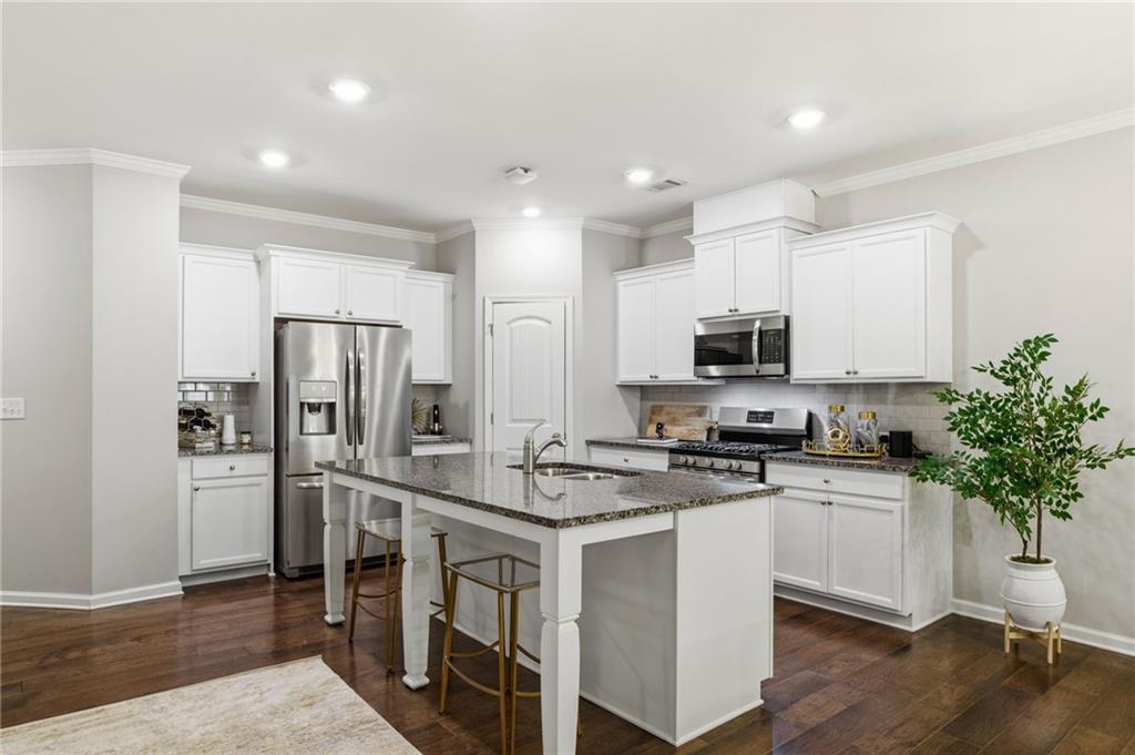 1406 Lanier Vista Drive