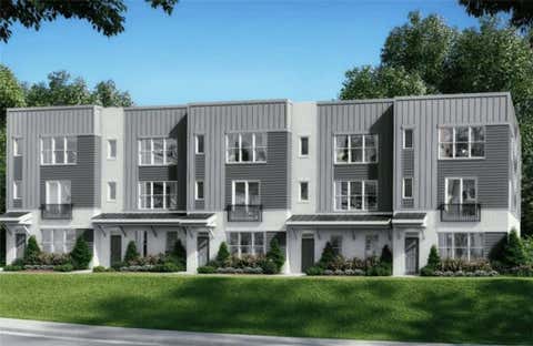 Townhouse For Sale - 5645 Peach Orchard Trail<br/> Peachtree Corners, GA 30092