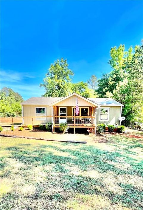 Homes For Sale - 1090 River Woods Drive<br/> Madison, GA 30650