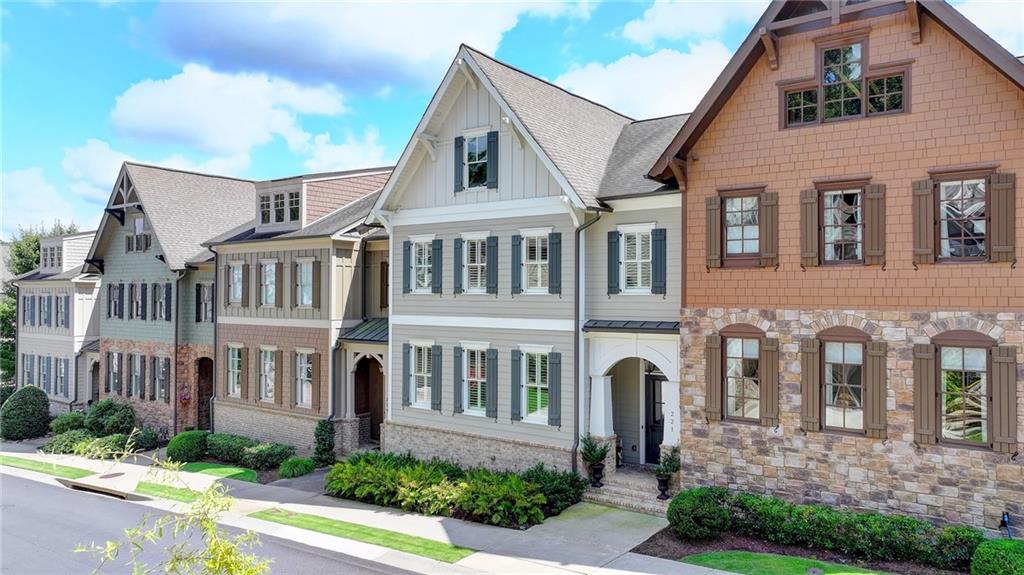 221 Trecastle Square