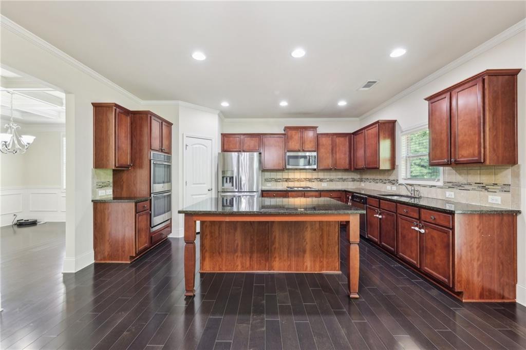 337 Liberty Drive, Acworth, Georgia image 3