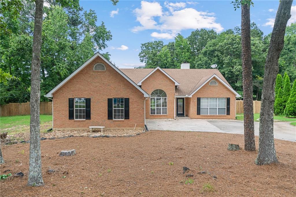 New Lease/Rental Listing!! 4 sided Brick Updated Ranch Home in Great Neighborhood & Mill Creek School District *Close to 85, 985, Mall of Ga. & Lake Lanier *Freshly Painted *Beautiful Kitchen Granite Countertops, Sink & Faucet w/New Lighting *Tile Floors *Designer Color Painted Cabinets *Large Private Fenced Backyard *2-Car Garage w/Openers & Remote *Includes All NEW Stainless Steel Appliances & Refrigerator *HVAC Serviced & Ready to provide relief from these HOT Summer Days *Swim & Tennis *Move in Ready!!