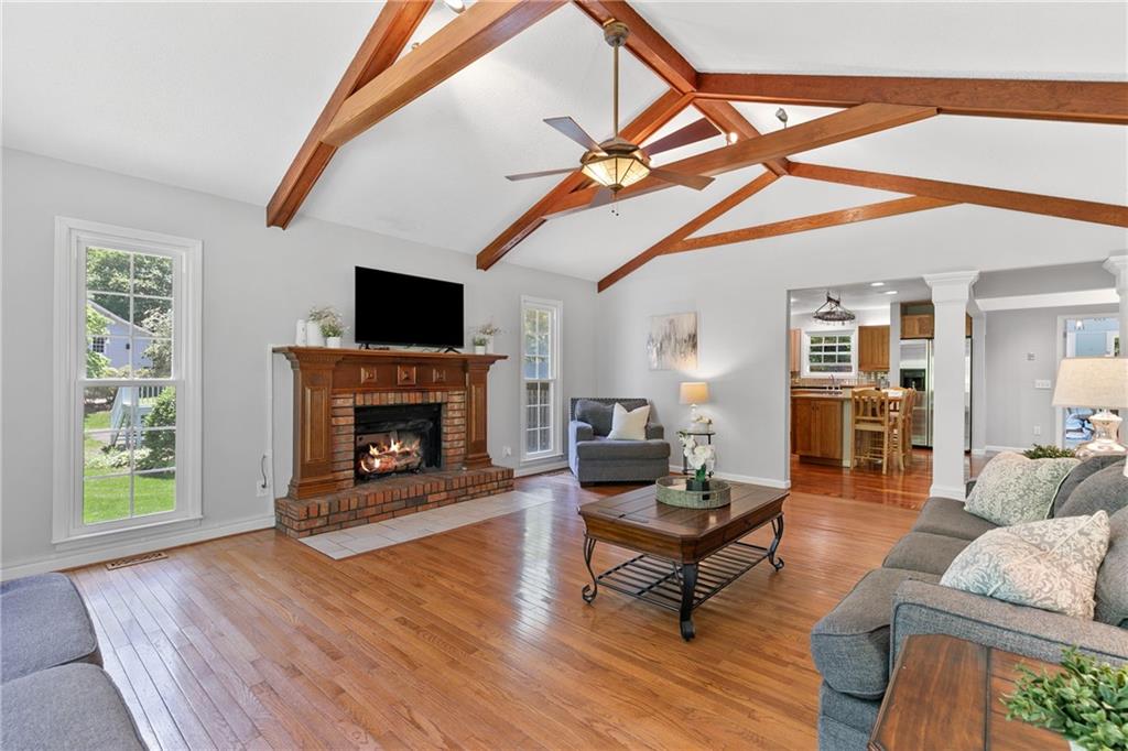 3116 Lakepoint Circle, Acworth, Georgia image 8