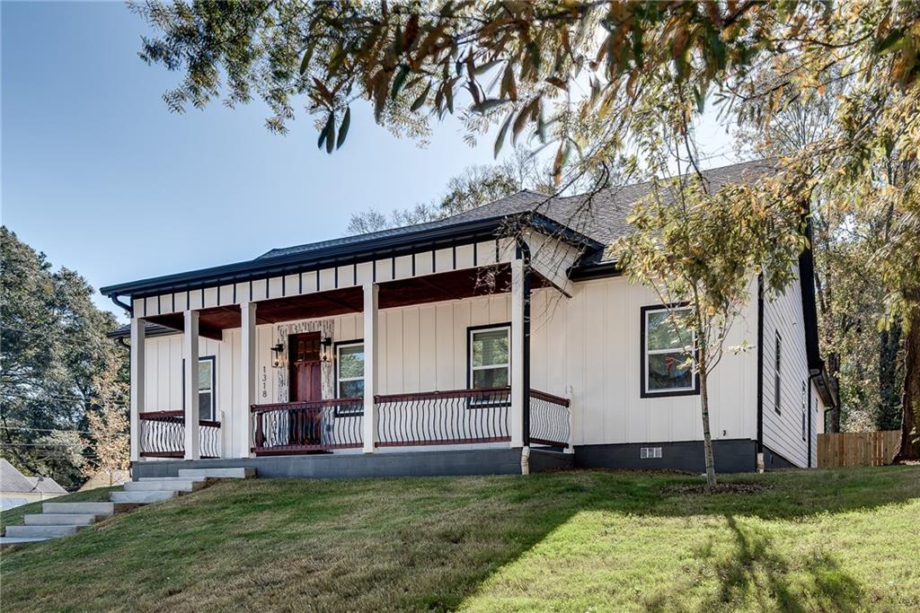 1318 Bluefield Drive SW