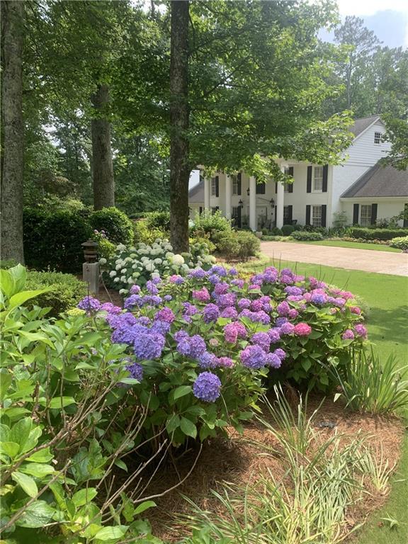 1700 Chartwell Trace