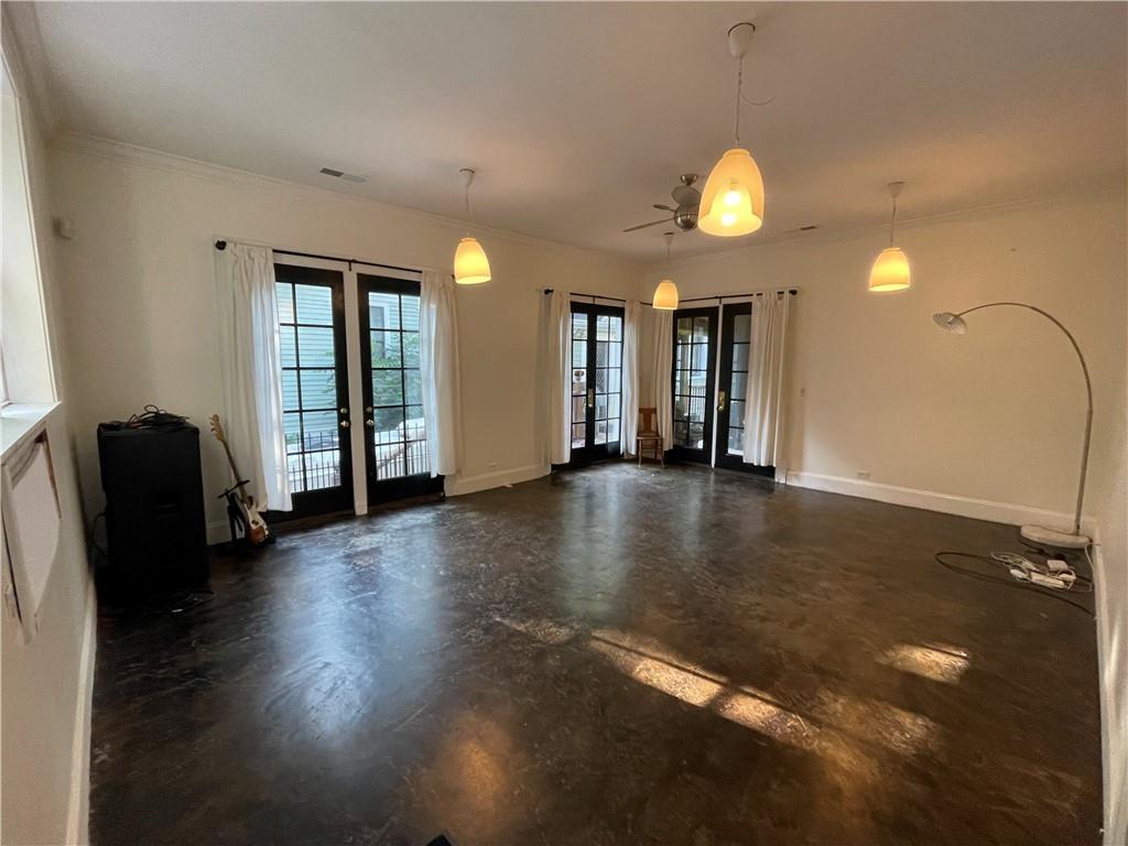 229 Howard Street NE