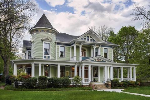 229 Howard Street NE Atlanta GA 30317