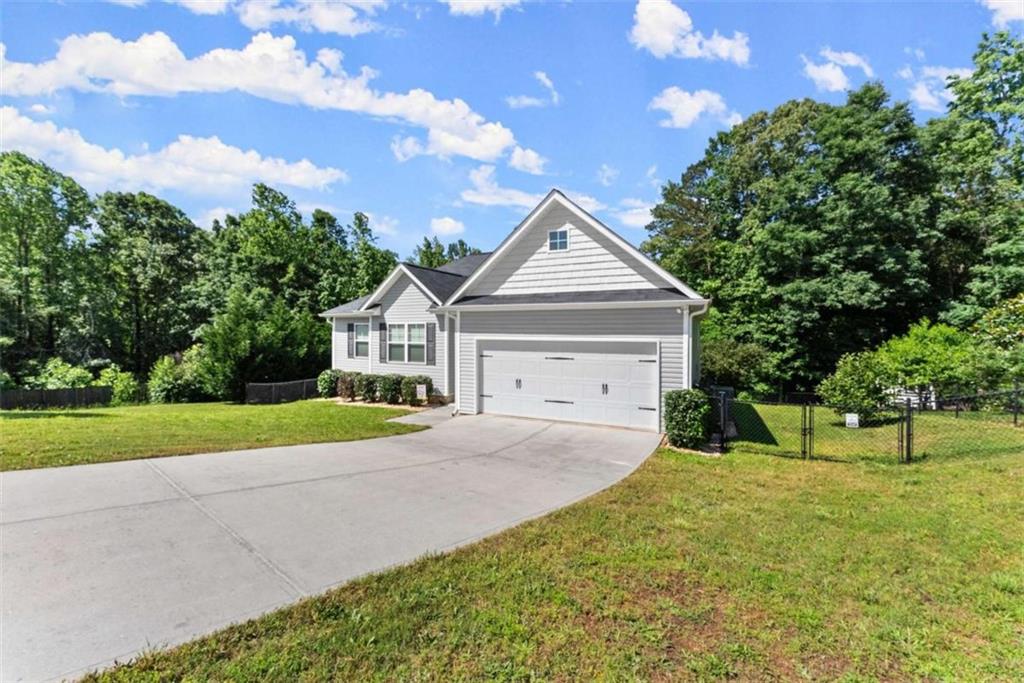3406 Silver Ridge Drive, Gainesville, Georgia image 2