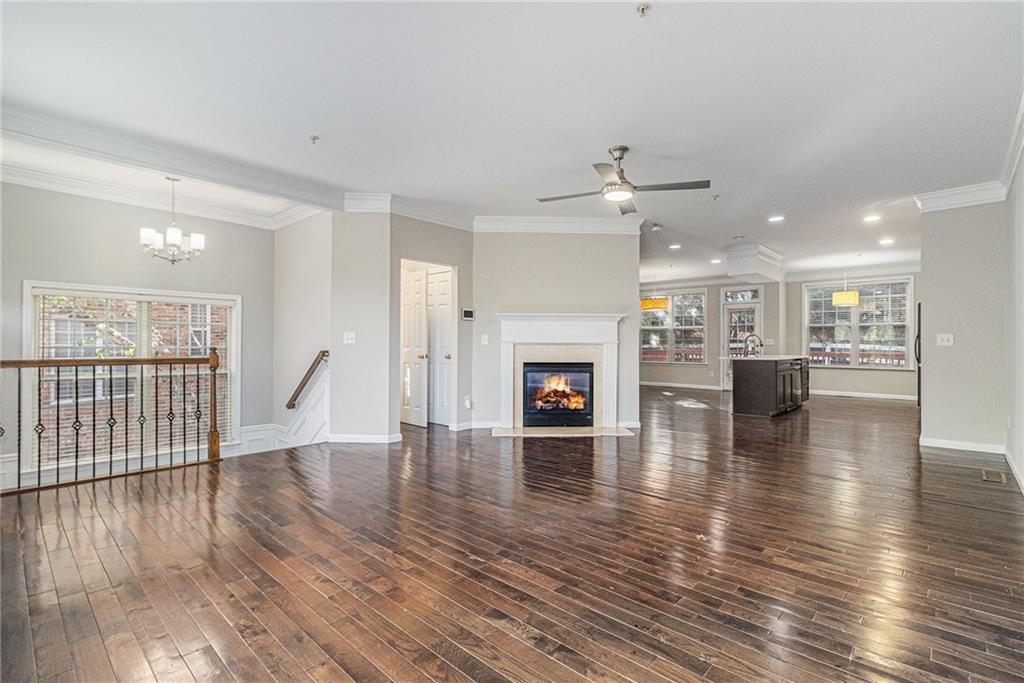 1740 Highlands View SE