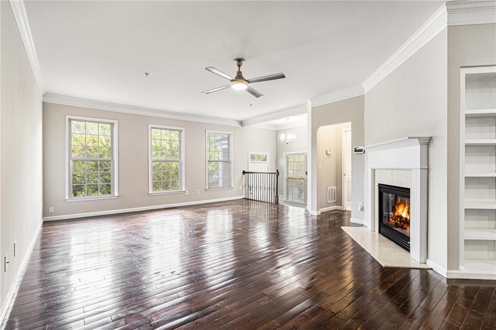 1740 Highlands View SE