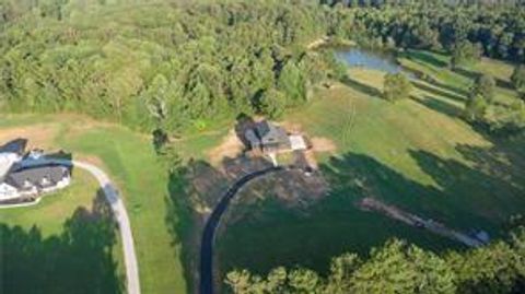 A home in Dawsonville