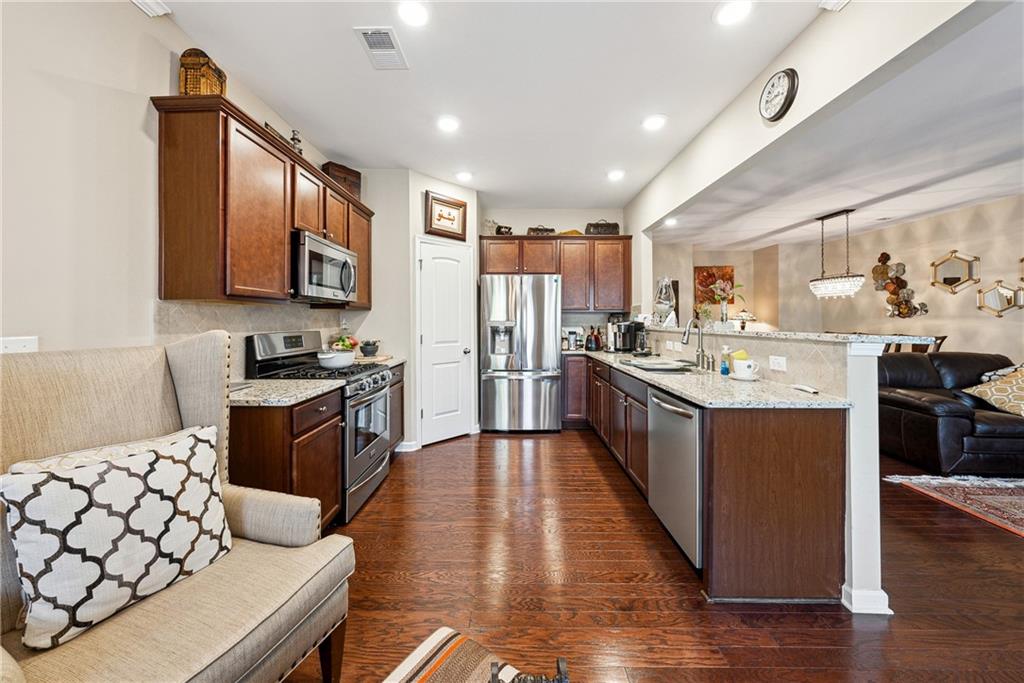 1635 Hampton Oaks Drive, Alpharetta, Georgia image 11