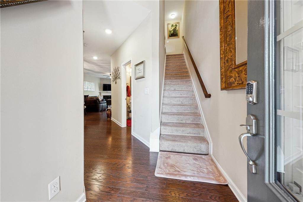 1635 Hampton Oaks Drive, Alpharetta, Georgia image 4