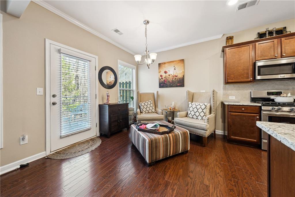 1635 Hampton Oaks Drive, Alpharetta, Georgia image 9