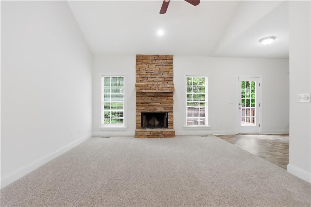 117 E Woodland Manor
