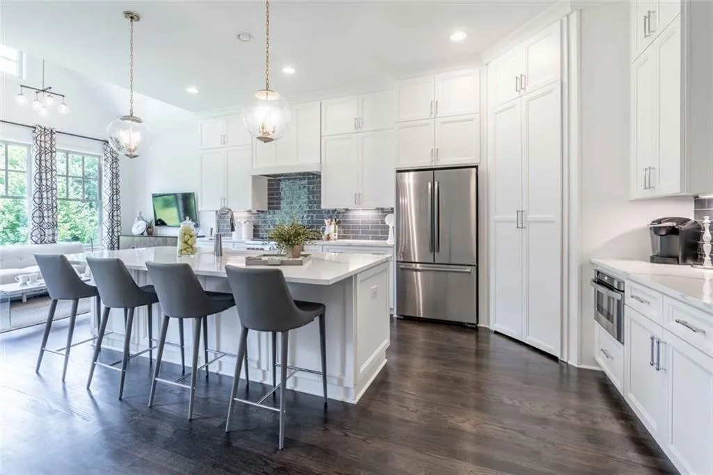 Senoia, Georgia 30276, United States, 3 Bedrooms Bedrooms, ,4 BathroomsBathrooms,Residential,Active,243903