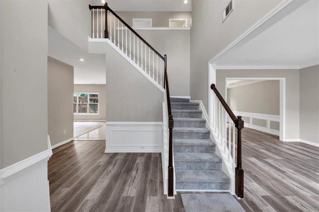 660 Maple Crest Drive