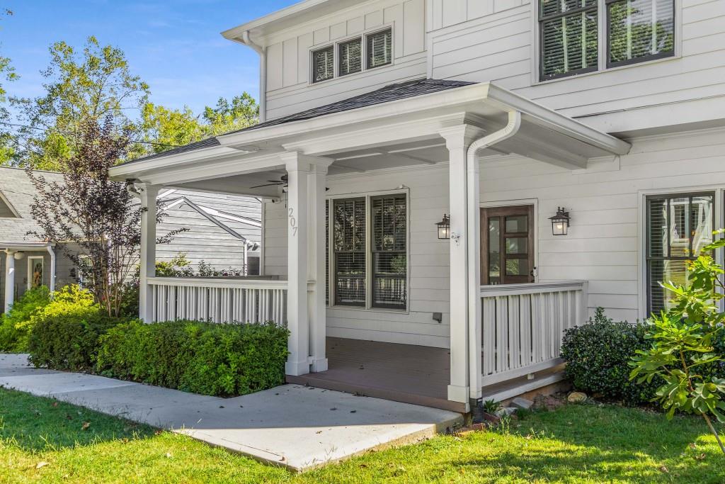 207 Mellrich Avenue NE