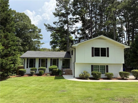 Homes For Sale - 1813 Mount Vernon Road<br/> Atlanta, GA 30338