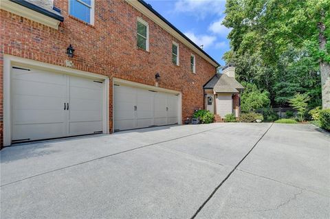 A home in Dacula