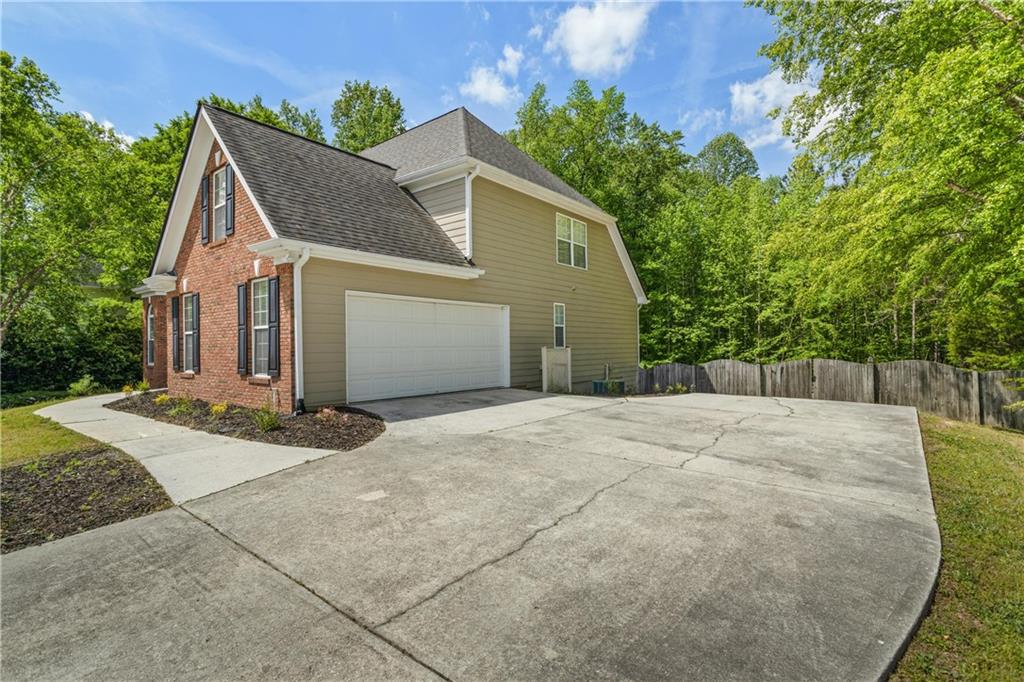 1213 Blue Springs Drive, Loganville, Georgia image 45