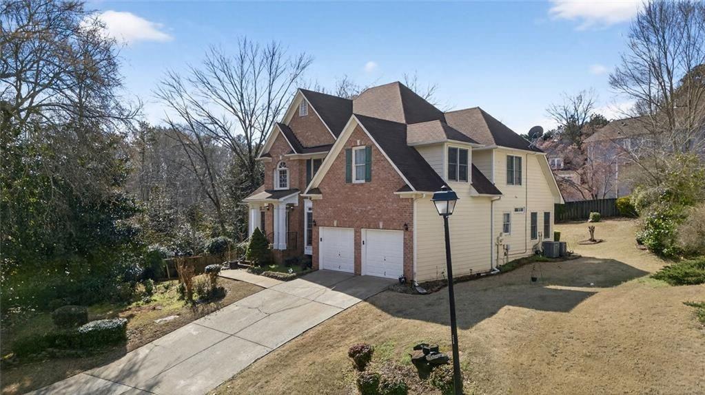 650 River Cove Drive NE