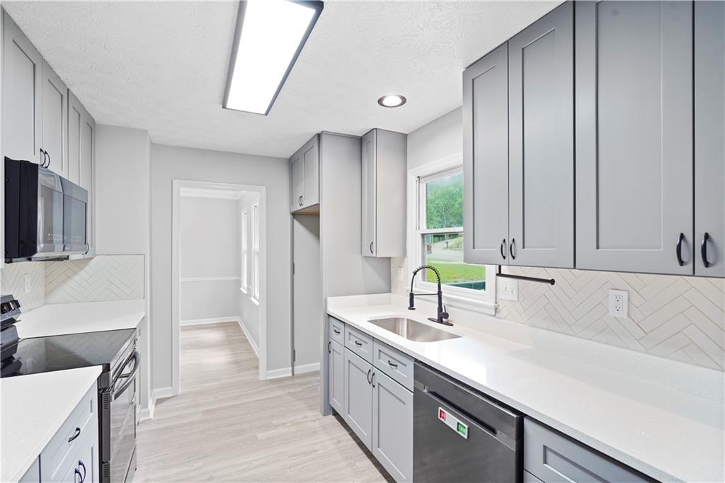 805 Wayside Drive, Lawrenceville, Georgia image 22