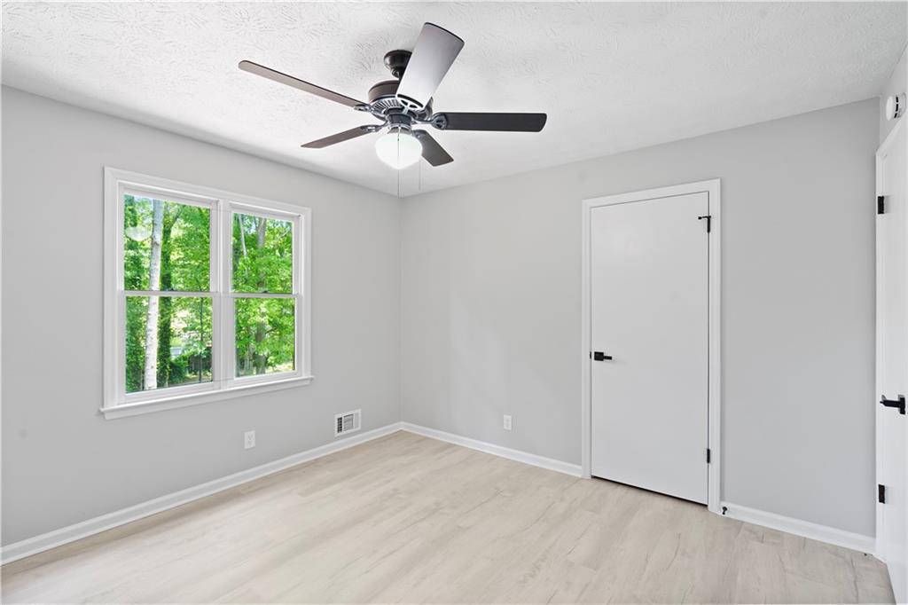 805 Wayside Drive, Lawrenceville, Georgia image 26