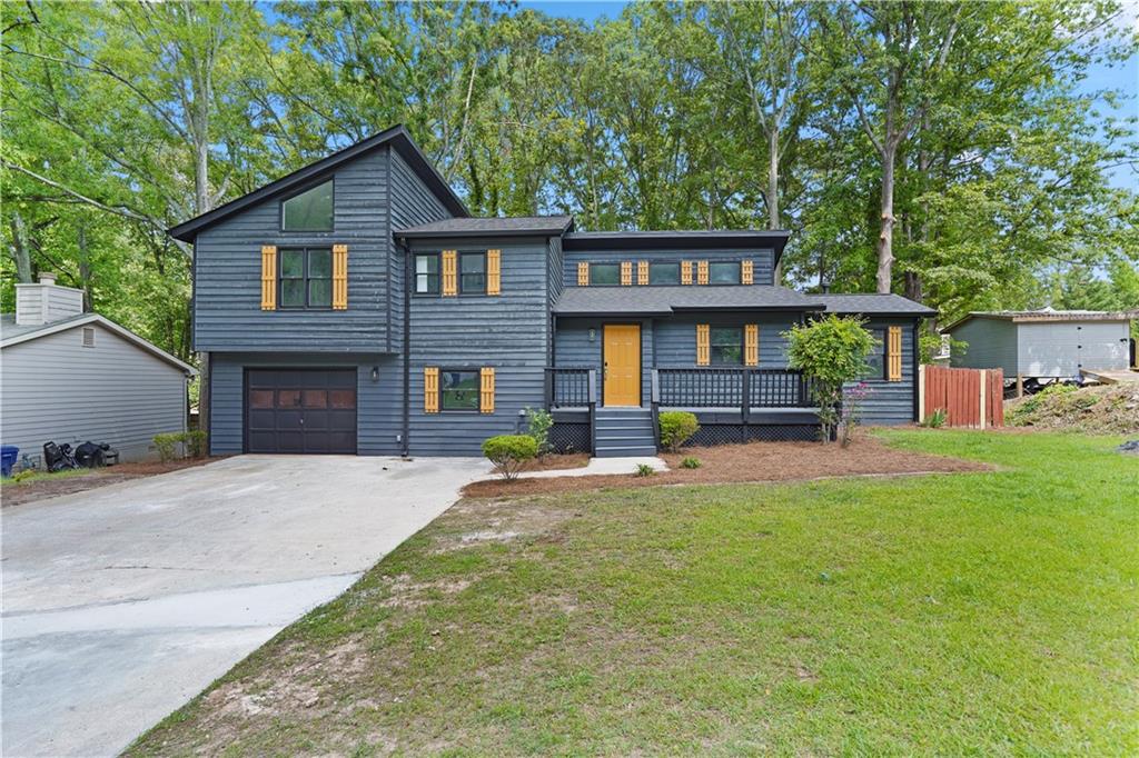 805 Wayside Drive, Lawrenceville, Georgia image 3