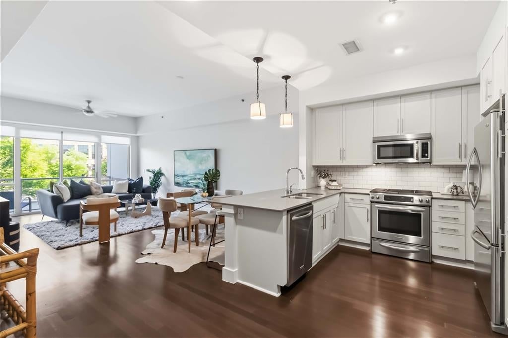 1100 Howell Mill Road NW 204