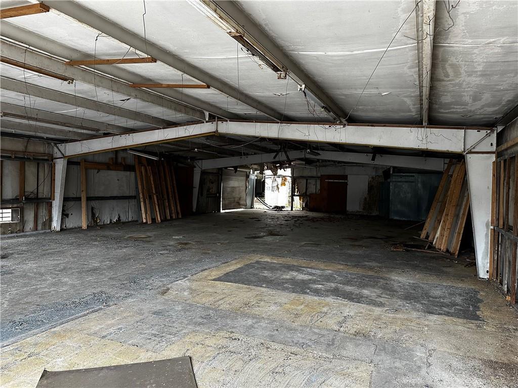 4382 Calhoun Road NE