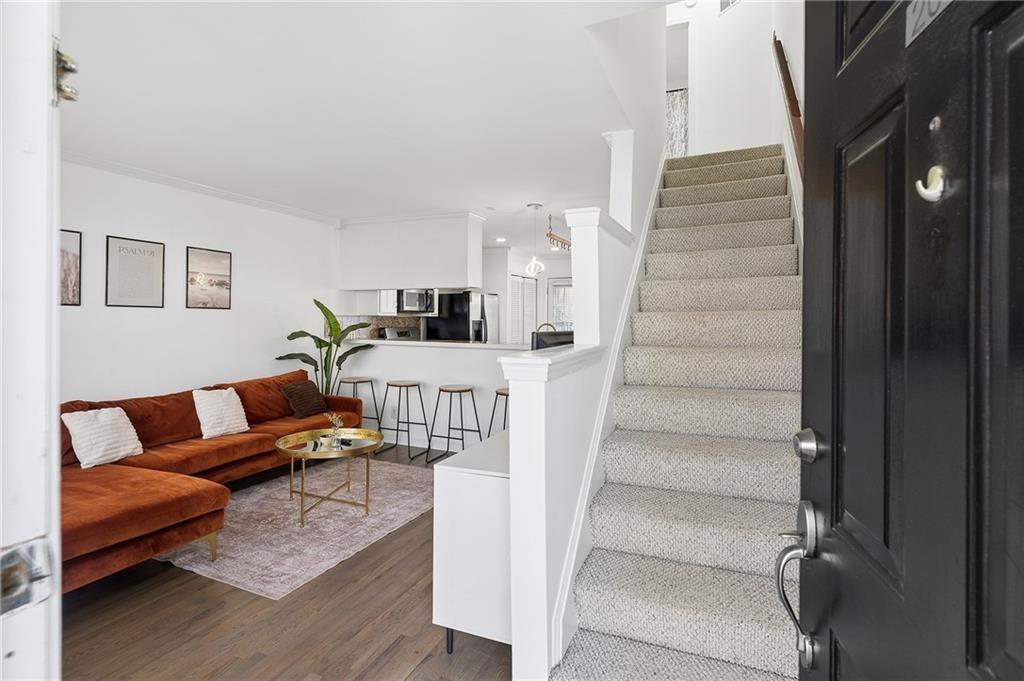 2232 Dunseath Avenue NW 206