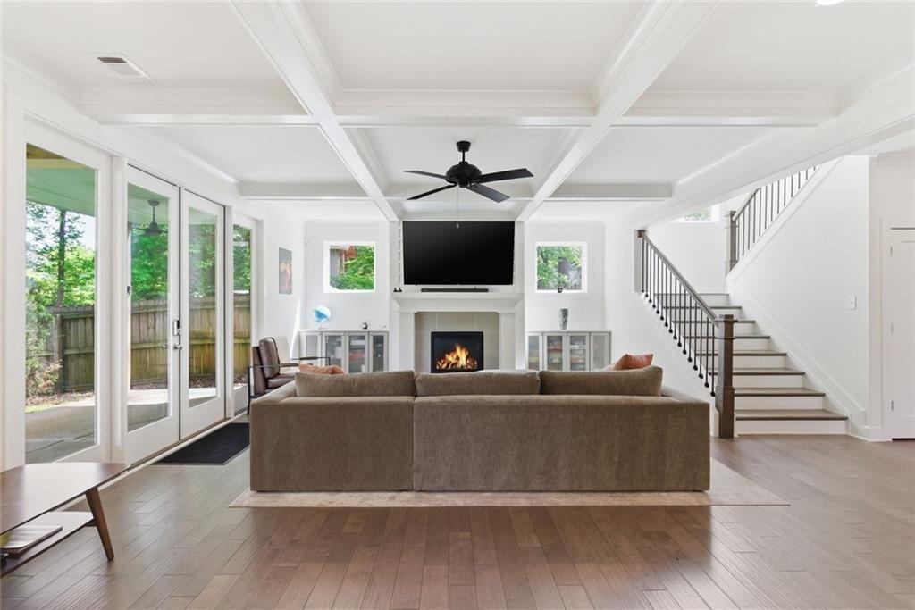 390 Maynard Terrace SE