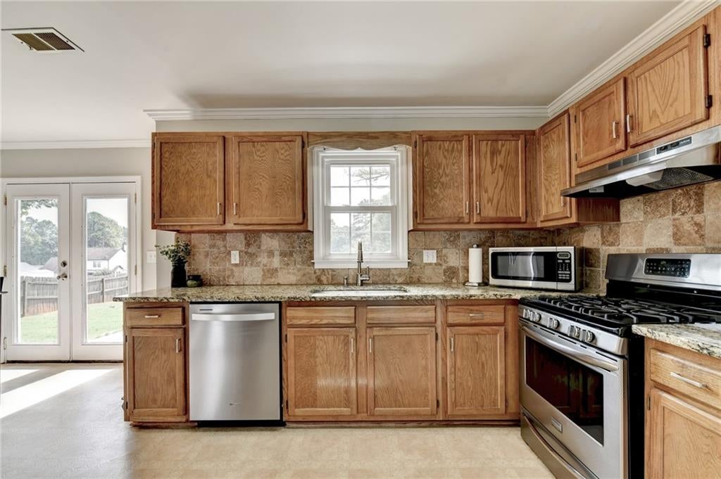 820 Meadowsong Circle