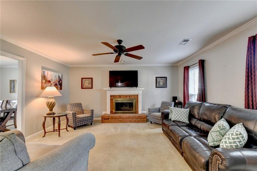 820 Meadowsong Circle