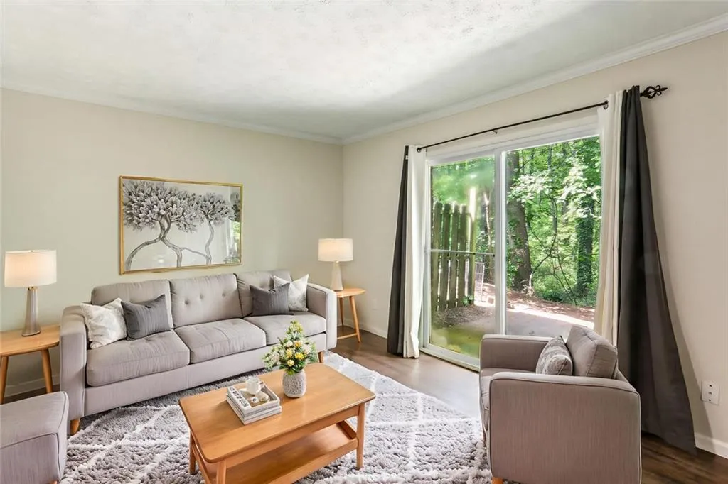 Smyrna, Georgia 30080, United States, 2 Bedrooms Bedrooms, ,2 BathroomsBathrooms,Residential,Active,187077