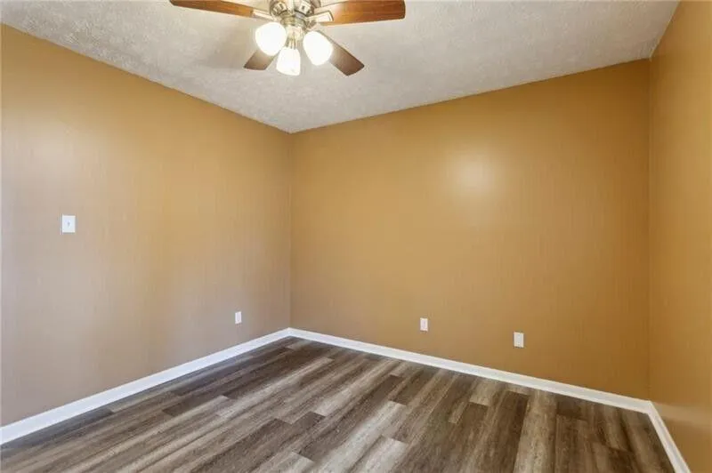 Smyrna, Georgia 30080, United States, 2 Bedrooms Bedrooms, ,2 BathroomsBathrooms,Residential,Active,187077