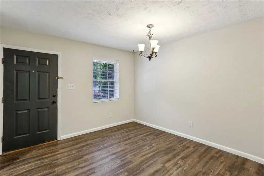 Smyrna, Georgia 30080, United States, 2 Bedrooms Bedrooms, ,2 BathroomsBathrooms,Residential,Active,187077