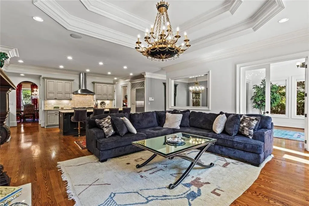 Alpharetta, Georgia 30005, United States, 6 Bedrooms Bedrooms, ,9 BathroomsBathrooms,Residential,Active,111187