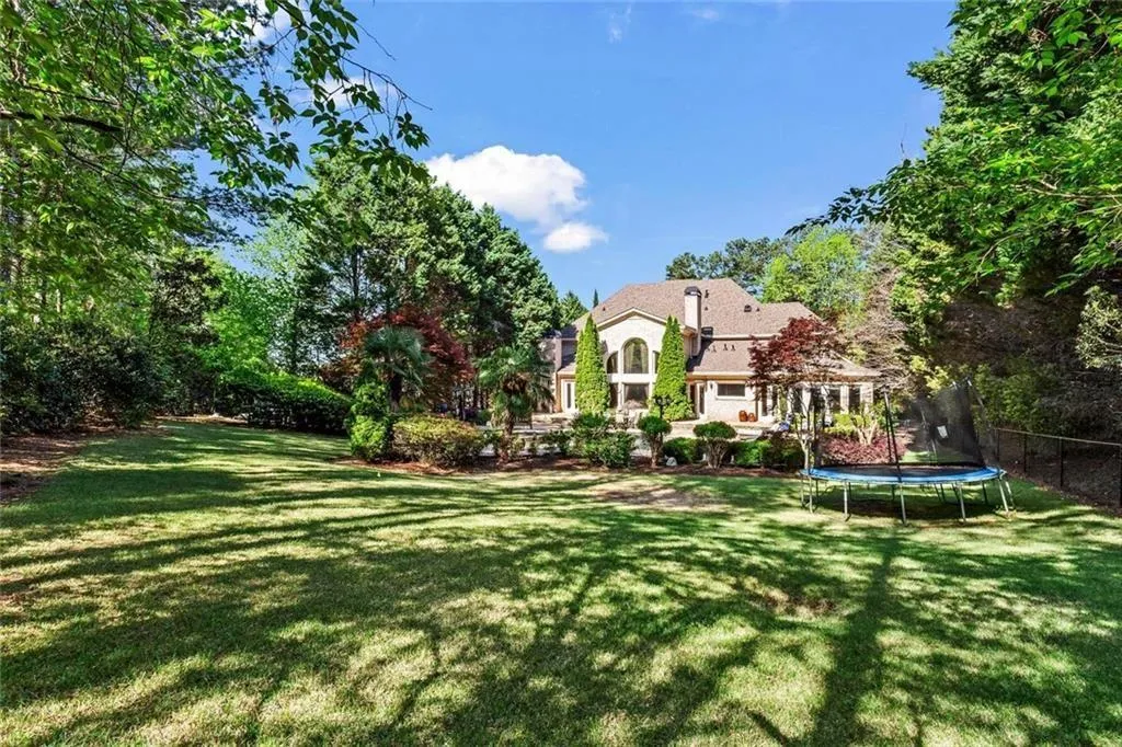 Alpharetta, Georgia 30005, United States, 6 Bedrooms Bedrooms, ,9 BathroomsBathrooms,Residential,Active,111187