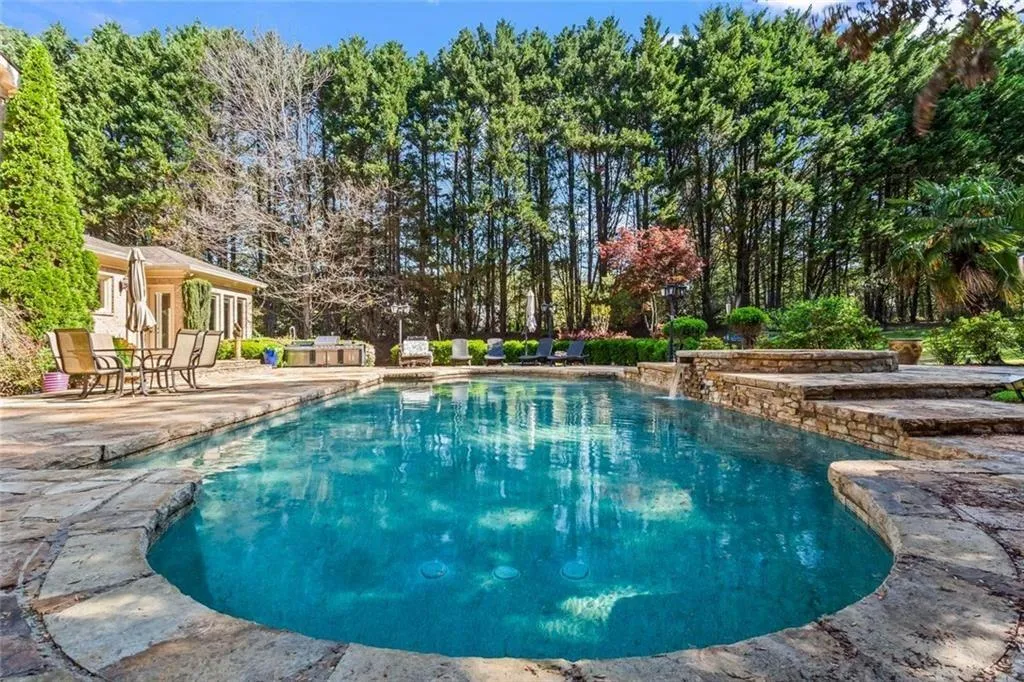 Alpharetta, Georgia 30005, United States, 6 Bedrooms Bedrooms, ,9 BathroomsBathrooms,Residential,Active,111187