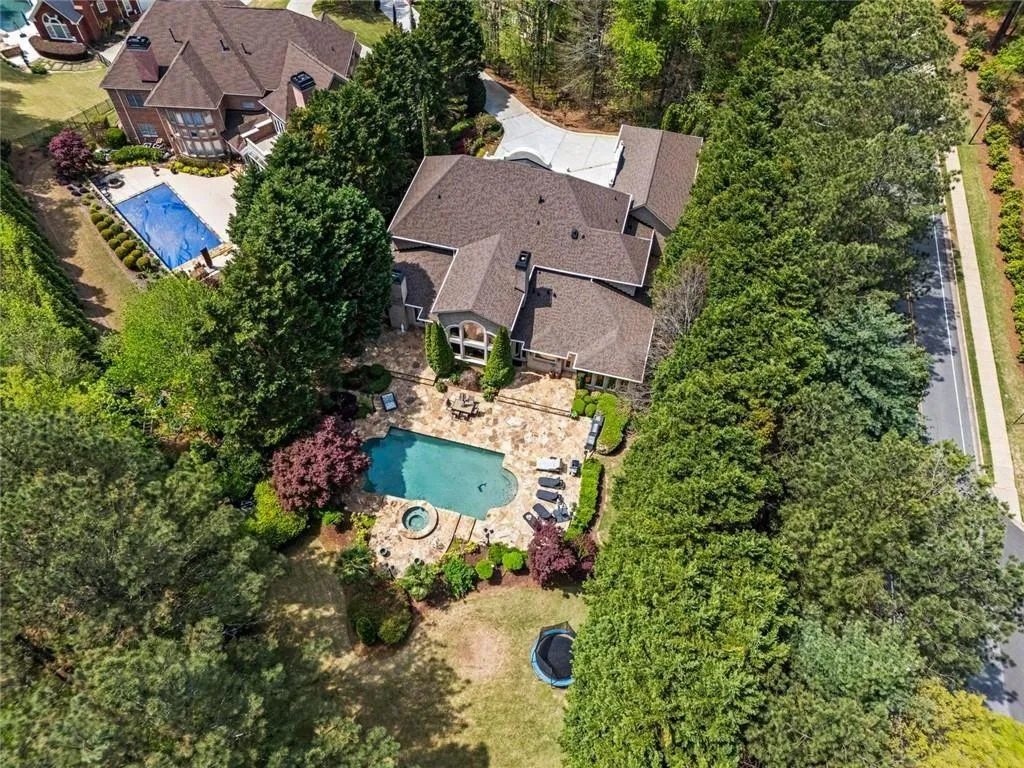 Alpharetta, Georgia 30005, United States, 6 Bedrooms Bedrooms, ,9 BathroomsBathrooms,Residential,Active,111187