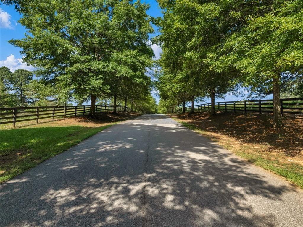 598 ELLIOTT Road