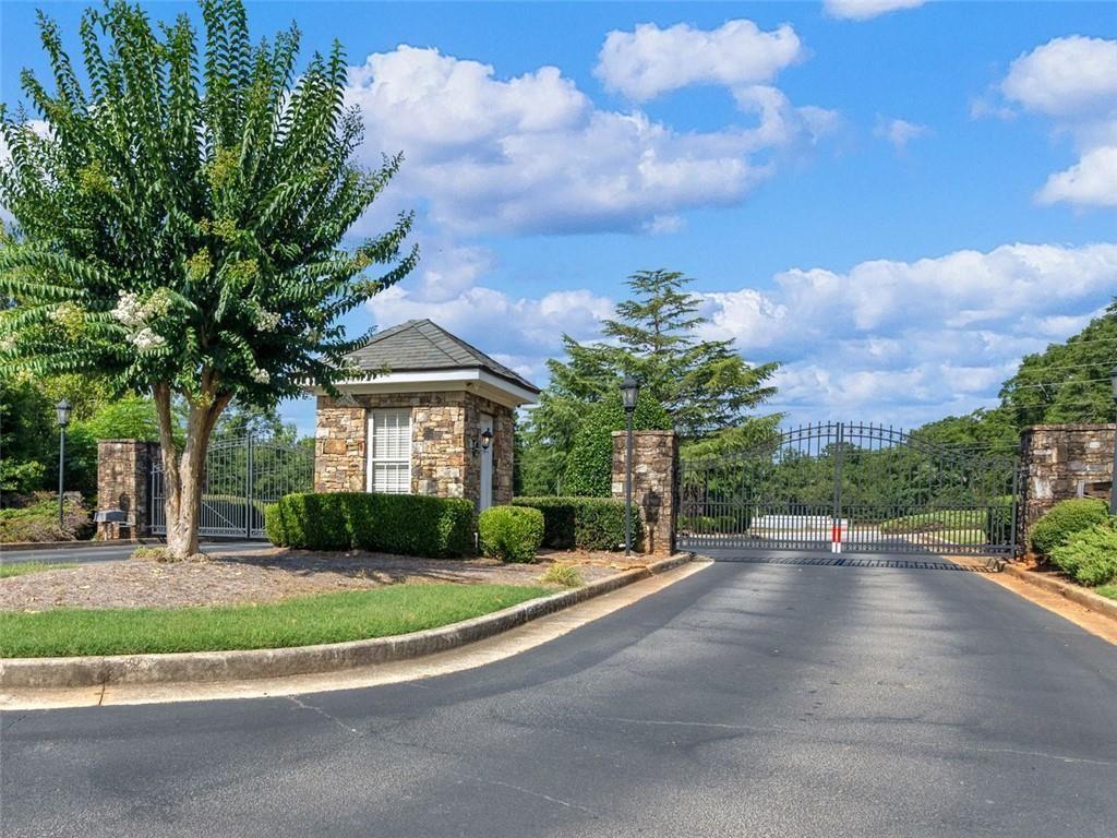 598 ELLIOTT Road