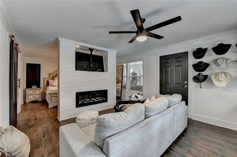 listing image 100