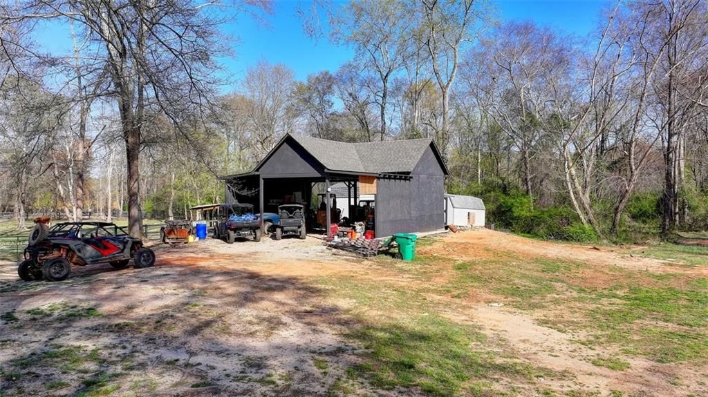 listing image 136